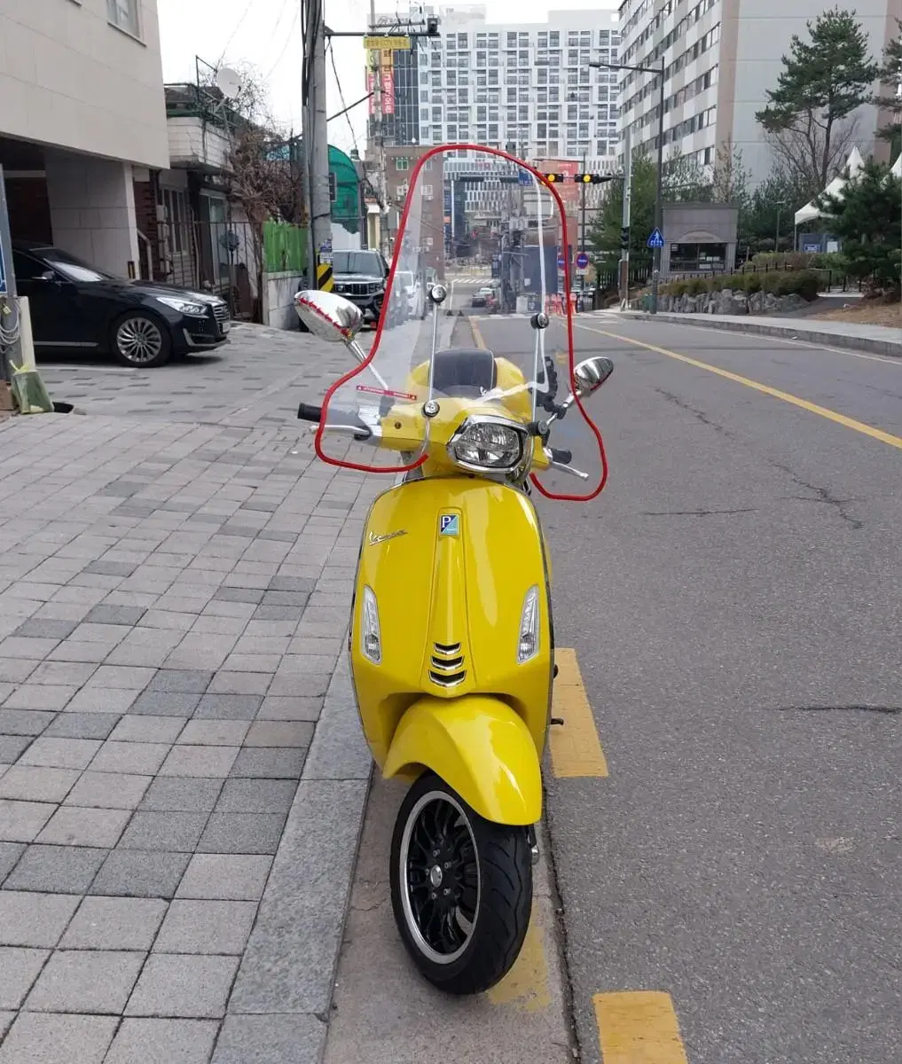 23년식   베스파 스프린트 125cc 노란색 판매합니다